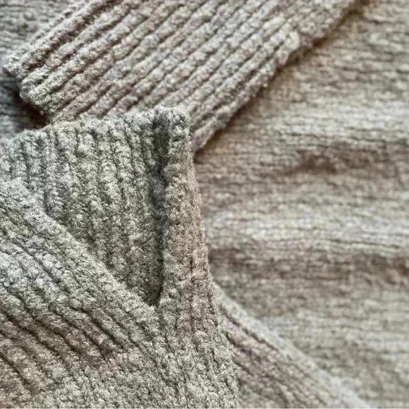 New Vince Women's Mock Neck Wool Blend Sweater Green - Picture 8 of 10